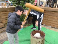 09